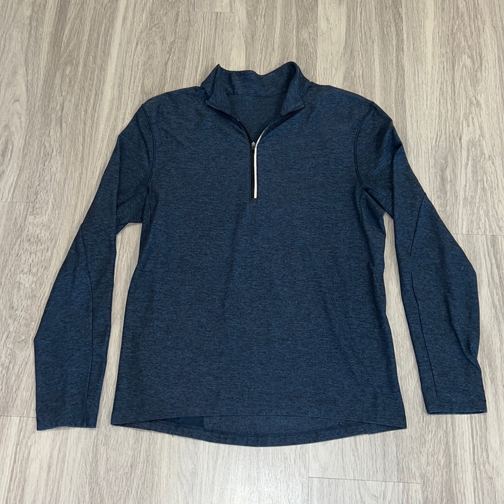 Men’s Lululemon Long Sleeve thermal Quarter Zip shirt, size M, navy blue